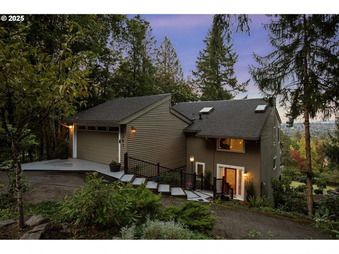 House in Lake Oswego, Oregon, United States 1 - 15571425