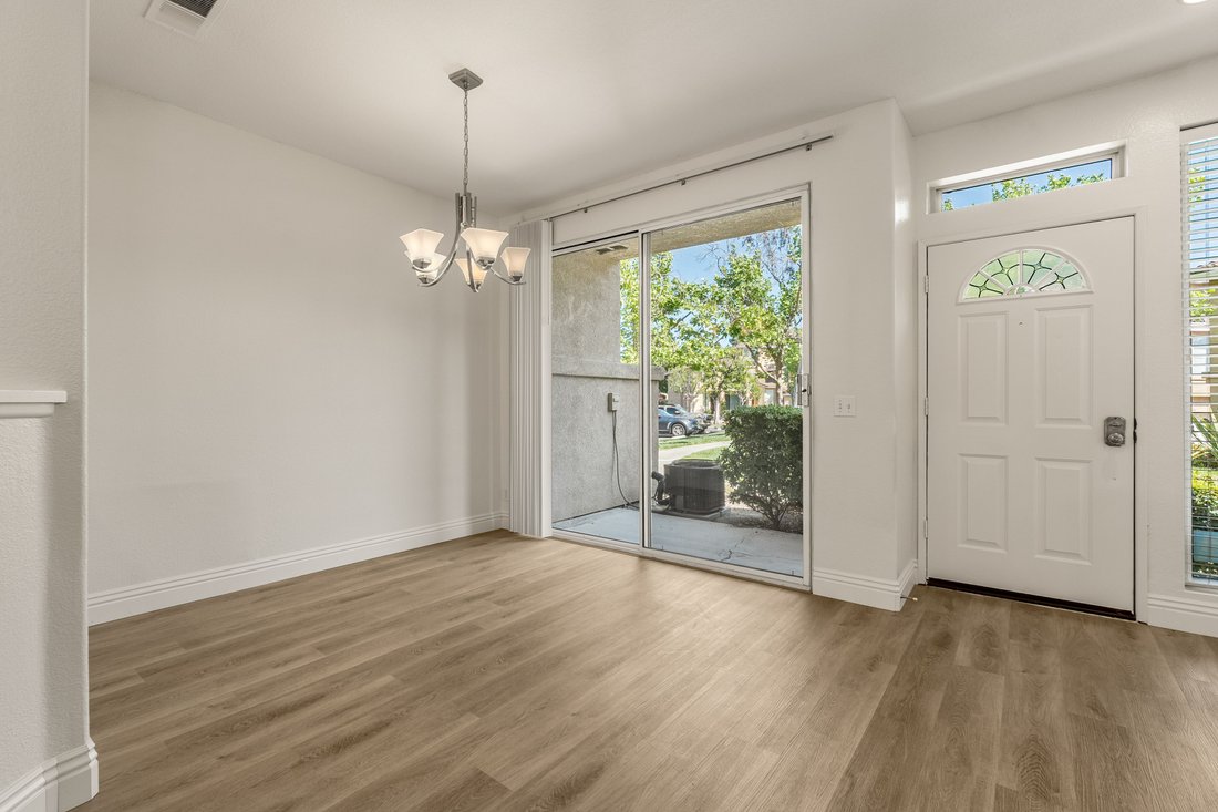 Condo in Orange, California, United States 5 - 15571812