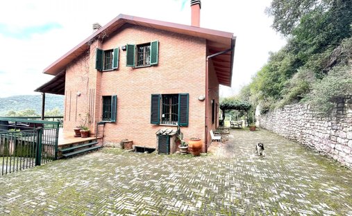 Villa in Madonna Alta - Ferro di Cavallo, Perugia, Umbria 1