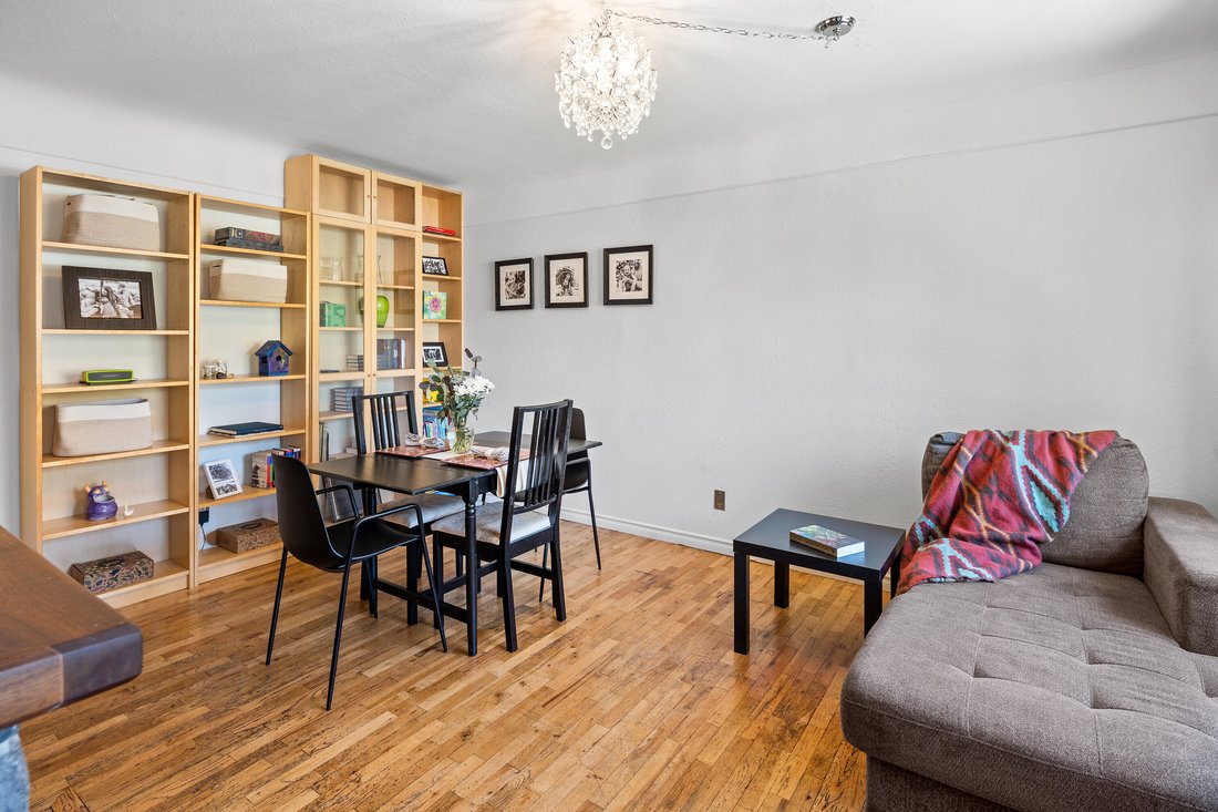 Apartment in Victoria, British Columbia, Canada 4 - 14197180