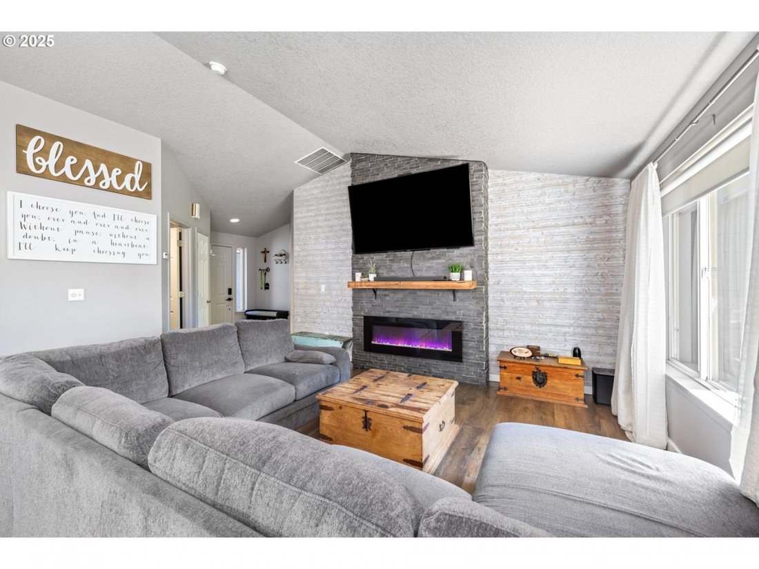 House in Hillsboro, Oregon, United States 3 - 15565483