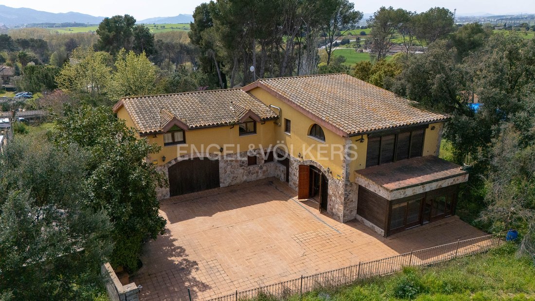 House in Montcada i Reixac, Catalonia, Spain 3 - 13931300