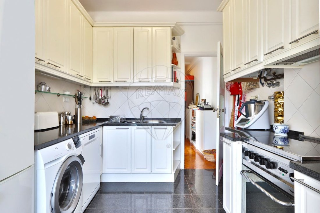 Appartamento a Avenidas Novas, Lisbona, Portogallo 1 - 15578492