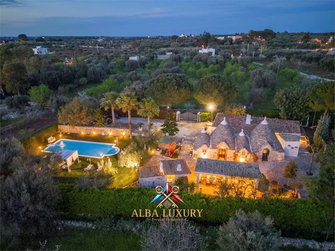Villa en Castellana Grotte, Apulia, Italia 1 - 15565103