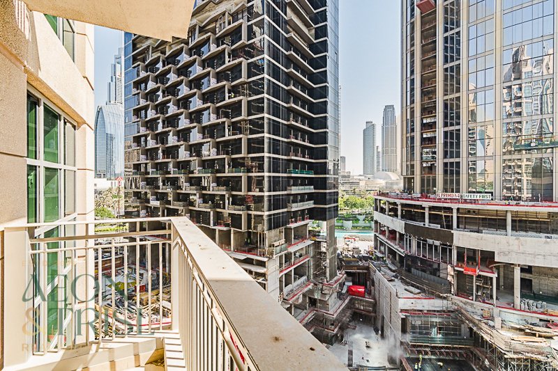 Apartment in Naif, Dubai, United Arab Emirates 1 - 15579093