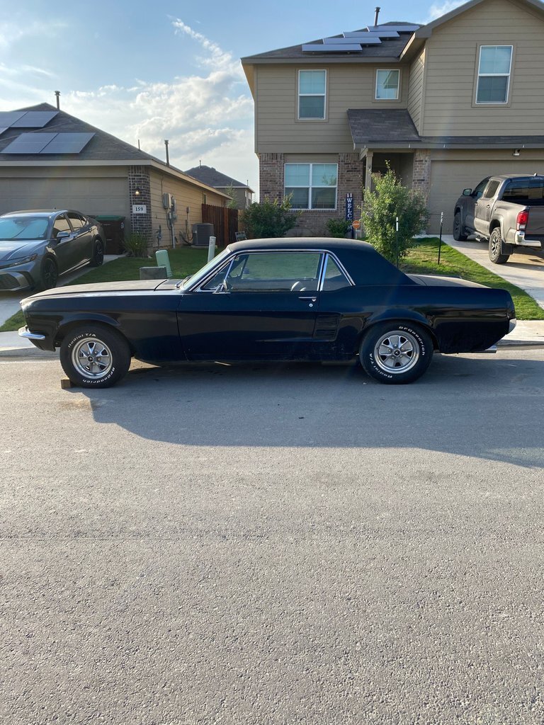 Coupe in Glendale, United States 3 - 15482934