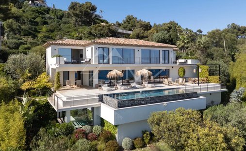 House in Roquebrune-sur-Argens, Provence-Alpes-Côte d'Azur, France 1