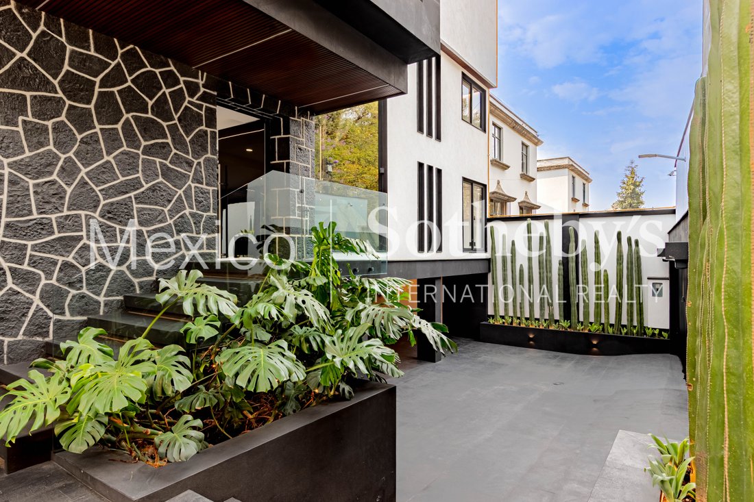 House in Mexico City, Mexico 3 - 15563413