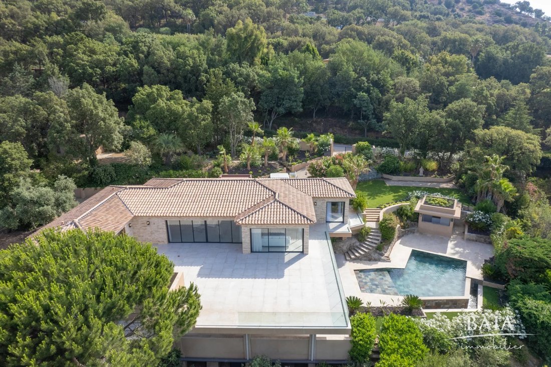 Villa in Grimaud, Provence-Alpes-Côte d'Azur, France 3 - 12062680
