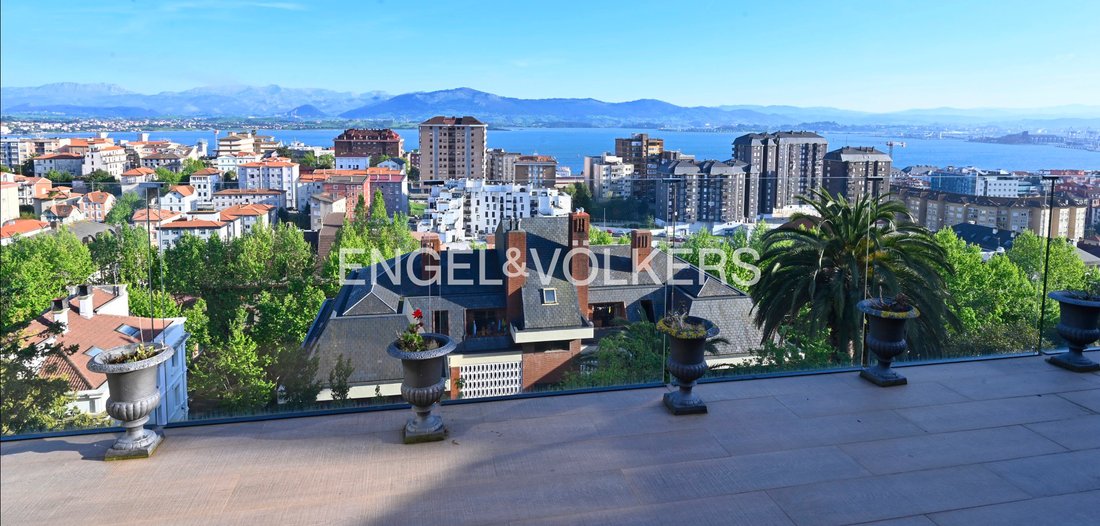 House in Santander, Cantabria, Spain 2 - 15566067