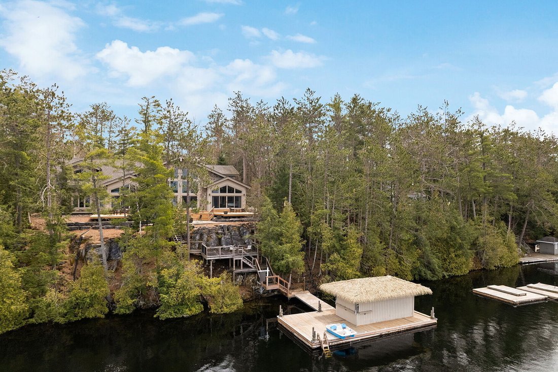 House in Kinmount, Ontario, Canada 1 - 15490843