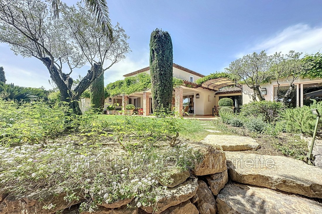 Villa in Grimaud, Provence-Alpes-Côte d'Azur, France 3 - 15030285