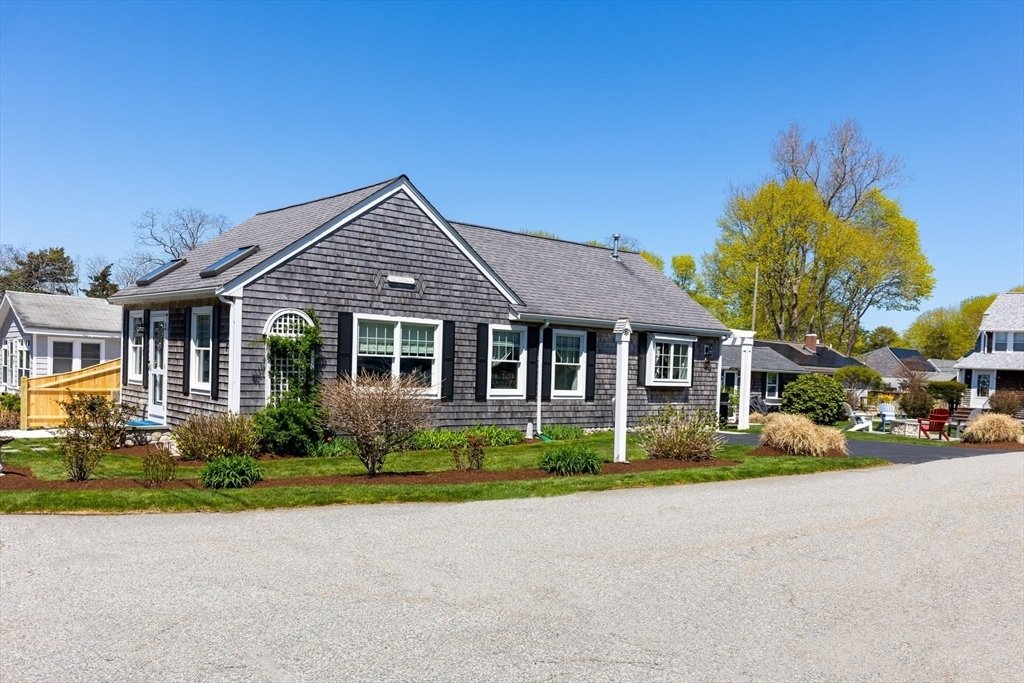 House in Bourne, Massachusetts, United States 2 - 15571988