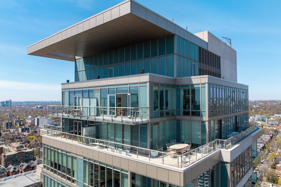 Condo in Toronto, Ontario, Canada 2 - 15573189