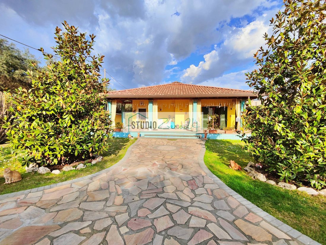 Villa in Seravezza, Tuscany, Italy 1 - 15565676