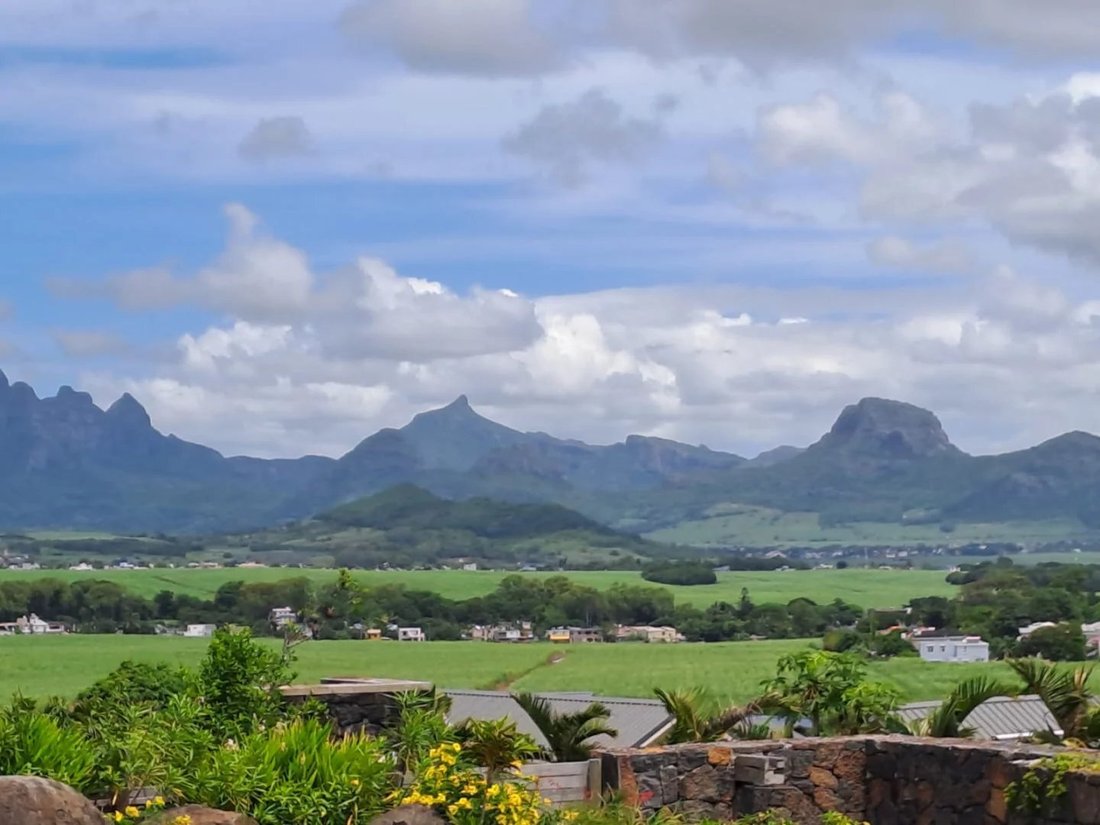 House in Mon Goût, Pamplemousses District, Mauritius 2 - 15228359