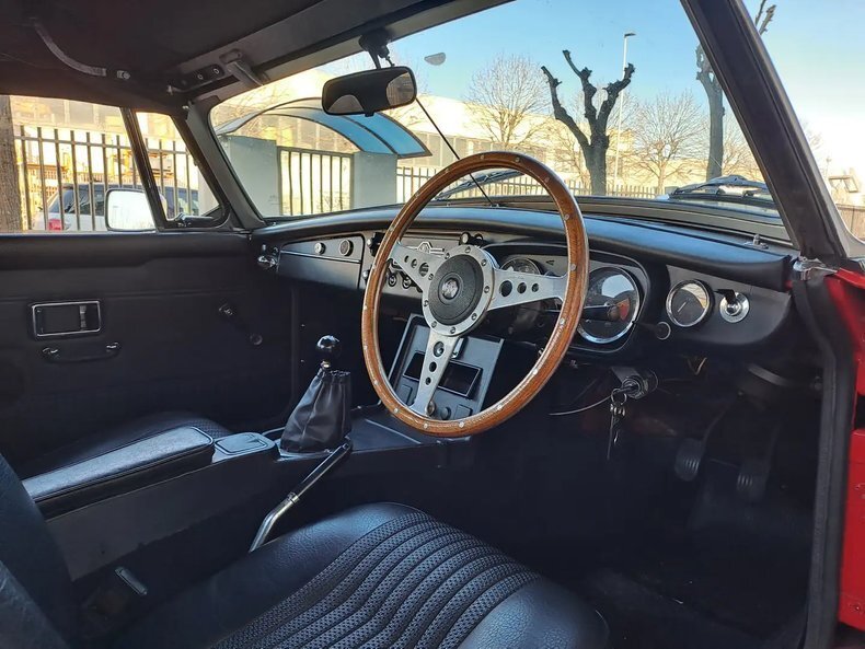 Cabriolet in Glendale, United States 5 - 15572430