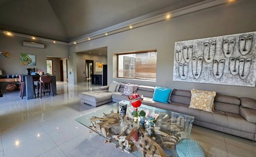 Villa in Grand Baie, Rivière du Rempart District, Mauritius 1