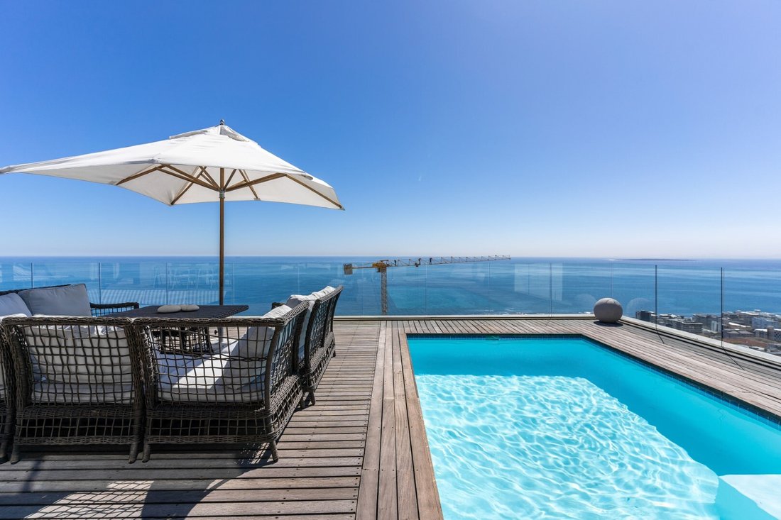 House in Bakoven, Cape Town, South Africa 4 - 15575411