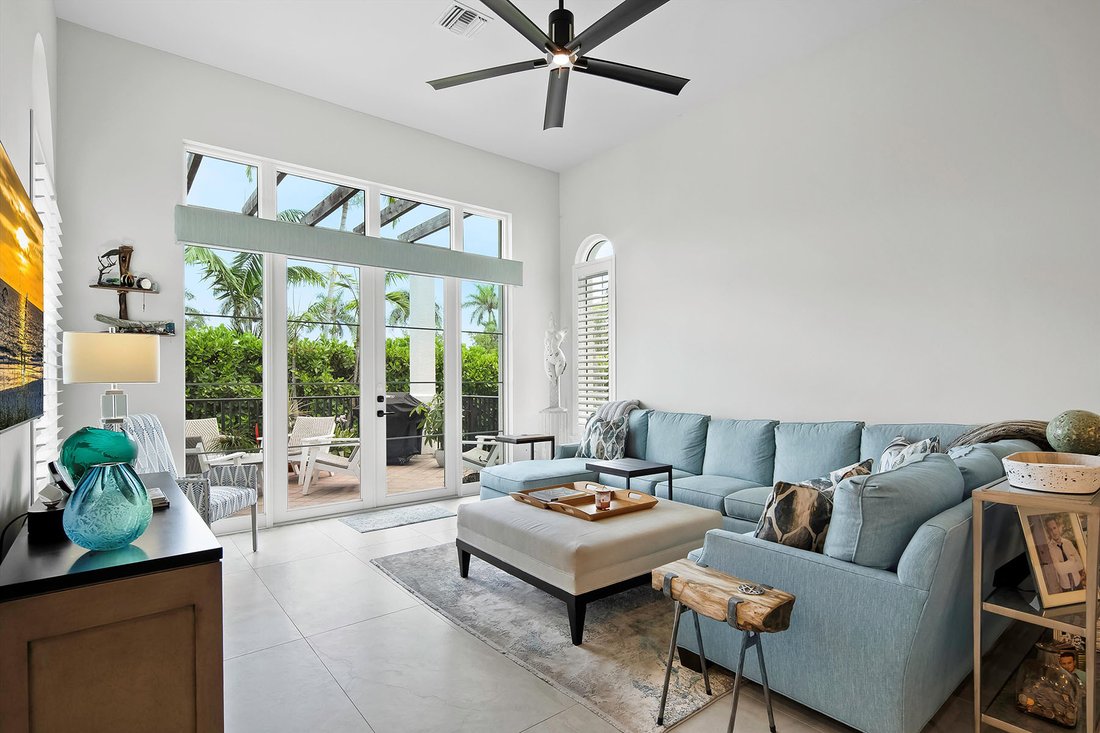Naples, Florida, United States 4 - 15573159