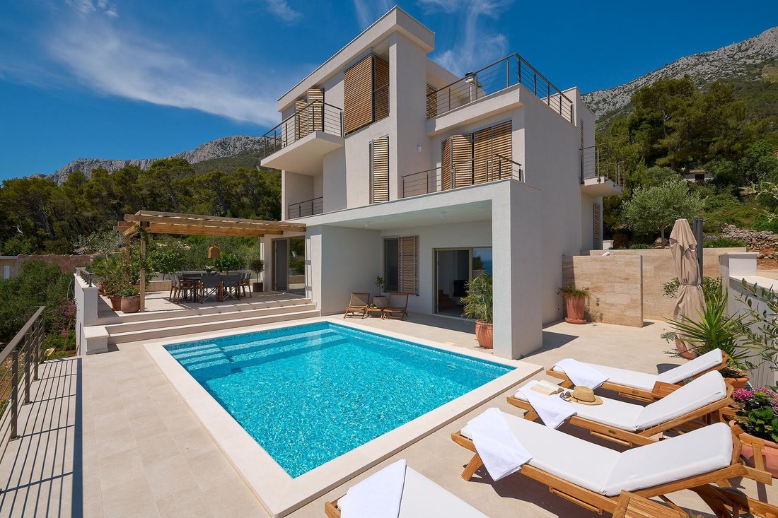 Villa in Sveta Nedilja, Split-Dalmatia County, Croatia 2 - 15576146