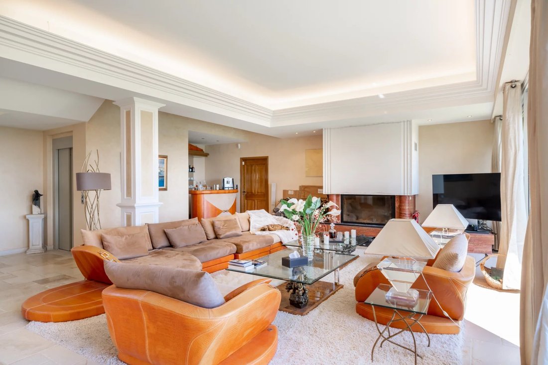 Villa in Les Indes les-Groulles, Mouans-Sartoux, France 4 - 15551335