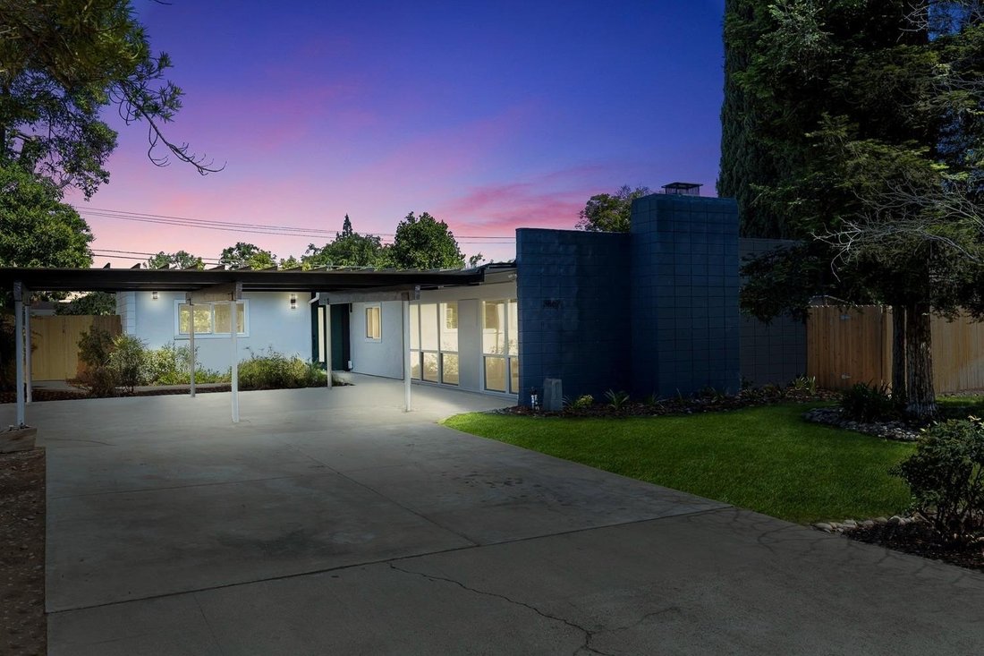 House in Fresno, California, United States 1 - 15573072