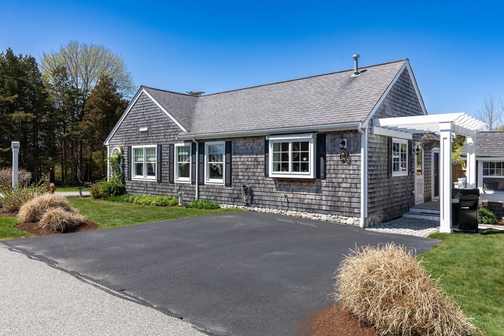 House in Bourne, Massachusetts, United States 3 - 15571988