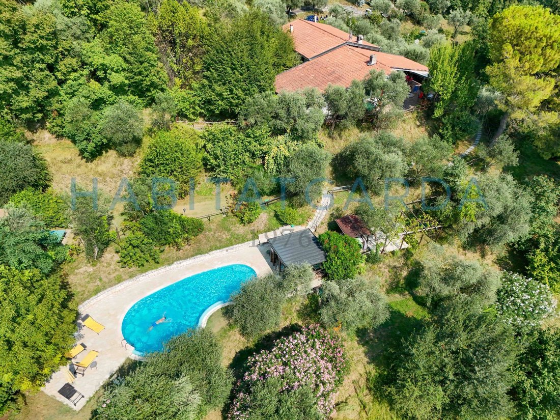 Villa in Gardone Riviera, Lombardy, Italy 4 - 15579818
