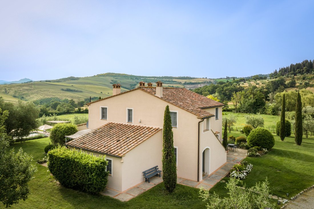Villa in San Casciano dei Bagni, Tuscany, Italy 5 - 15573221