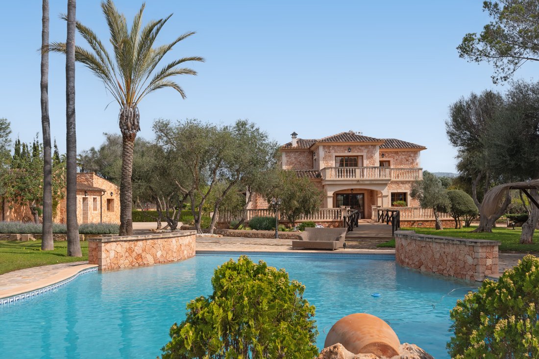 Villa in Llucmajor, Balearic Islands, Spain 1 - 15583125