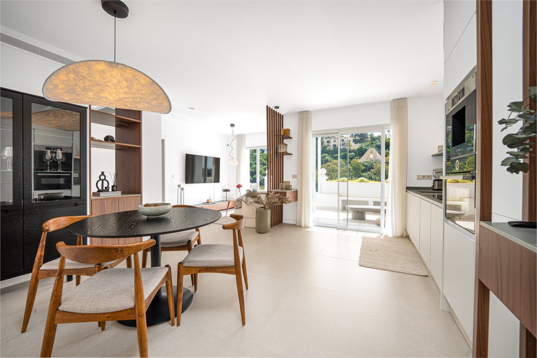Apartment in Benahavis, Andalusia, Spain 2 - 15583453