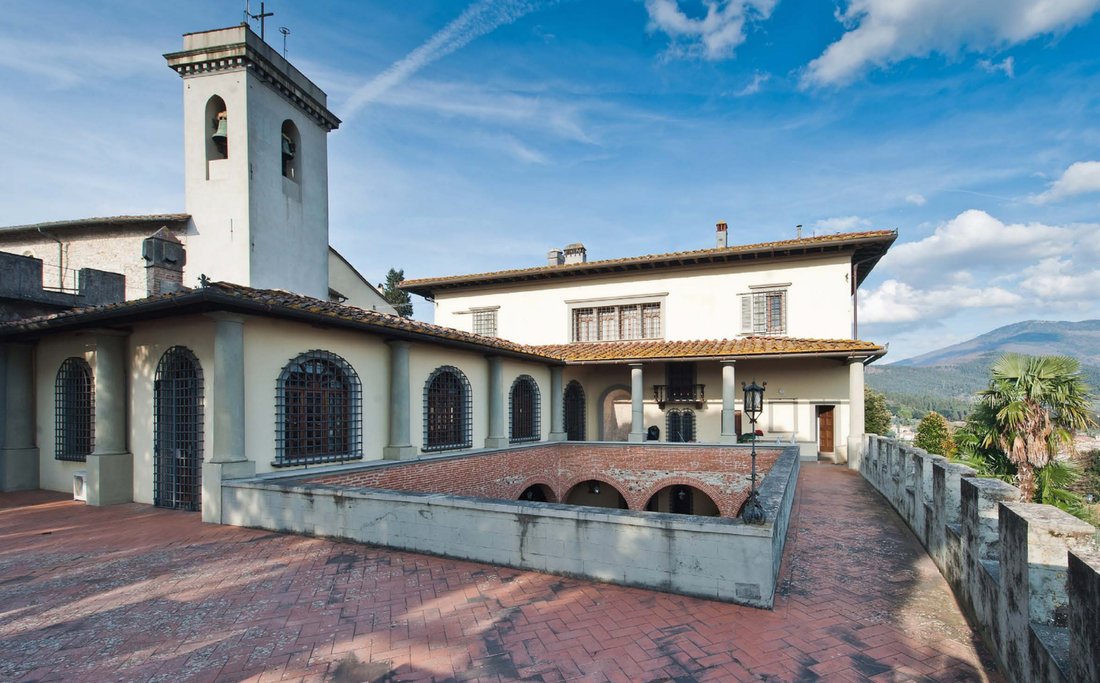Villa in Calenzano, Tuscany, Italy 4 - 15583356