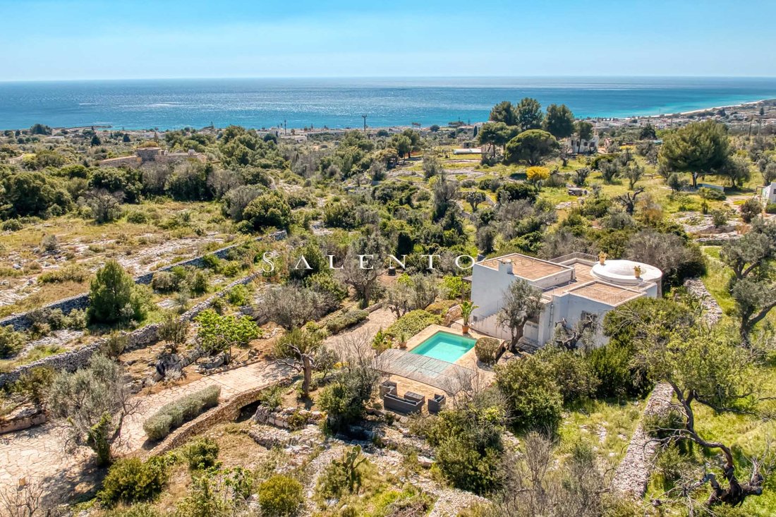 Villa in Salve, Apulia, Italy 2 - 15583680