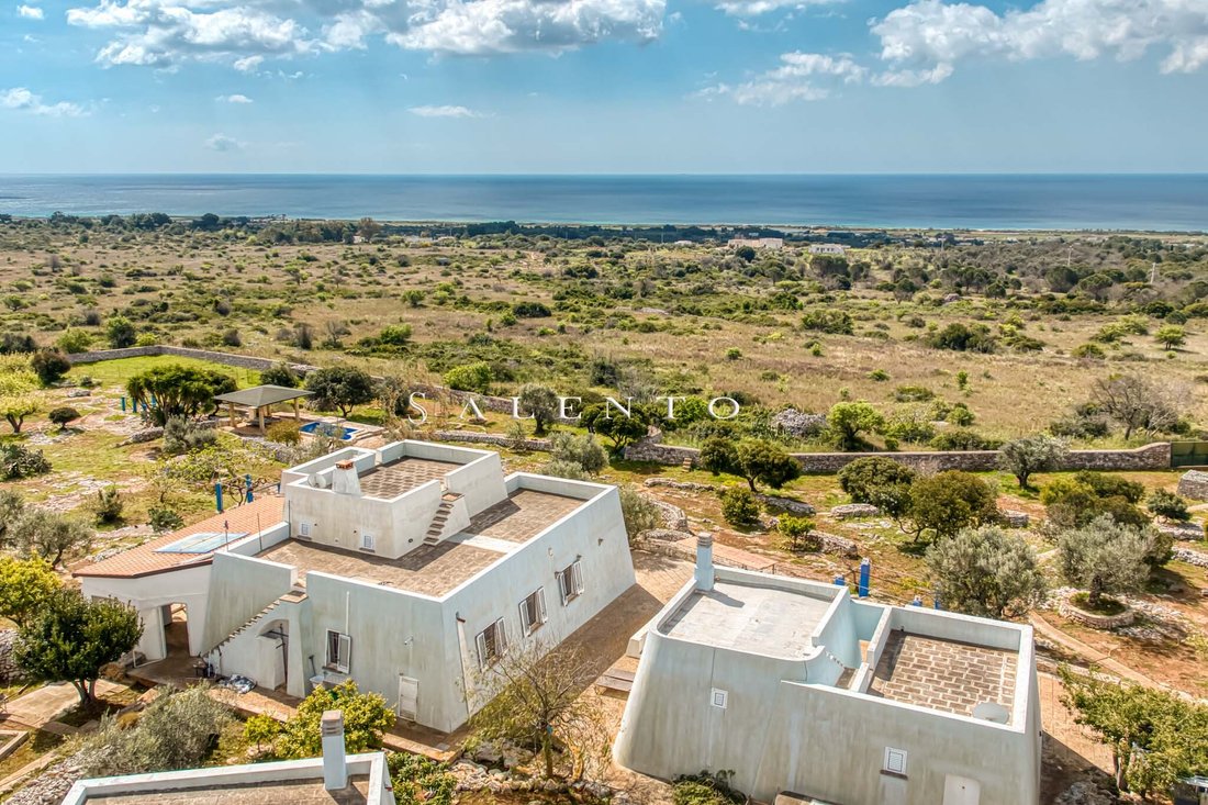 Villa in Salve, Apulia, Italy 1 - 15583845