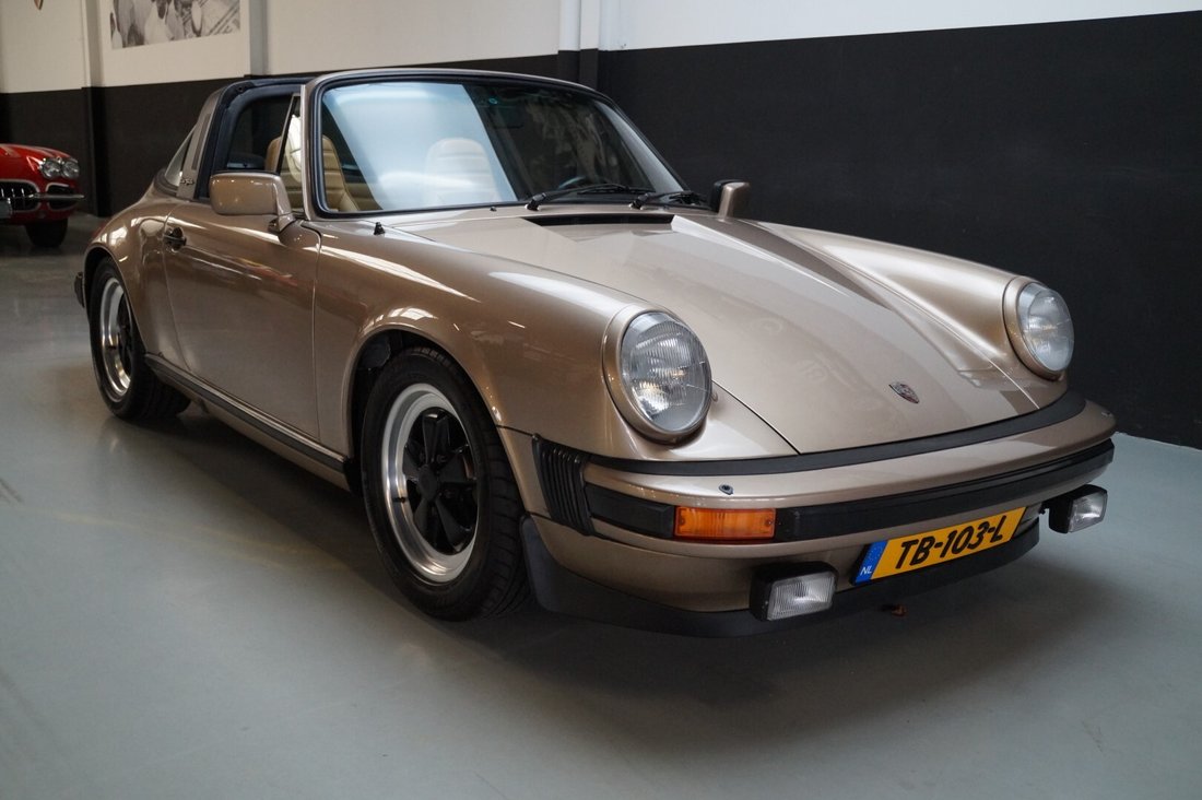 Cabriolet in Etten-Leur, North Brabant, Netherlands 2 - 15583585