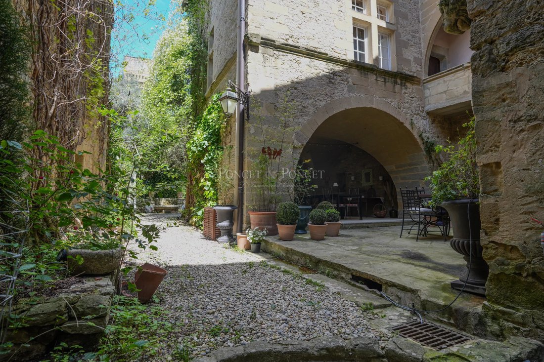 Estate in Uzès, Occitania, France 2 - 15583756