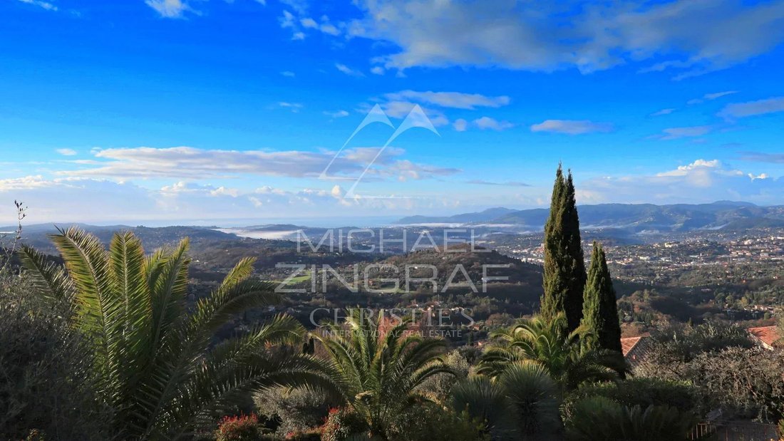 Villa in Châteauneuf-Grasse, Provence-Alpes-Côte d'Azur, France 2 - 15551944