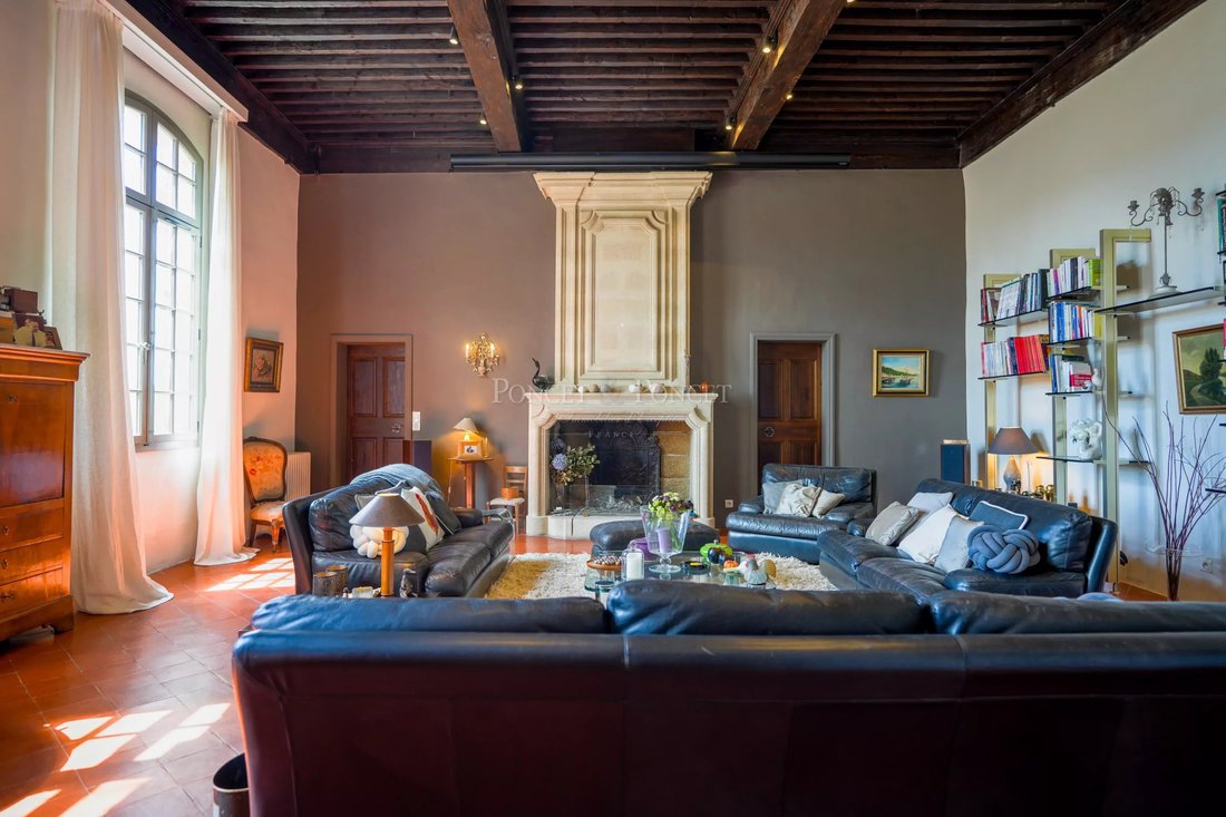 Estate in Uzès, Occitania, France 1 - 15583756