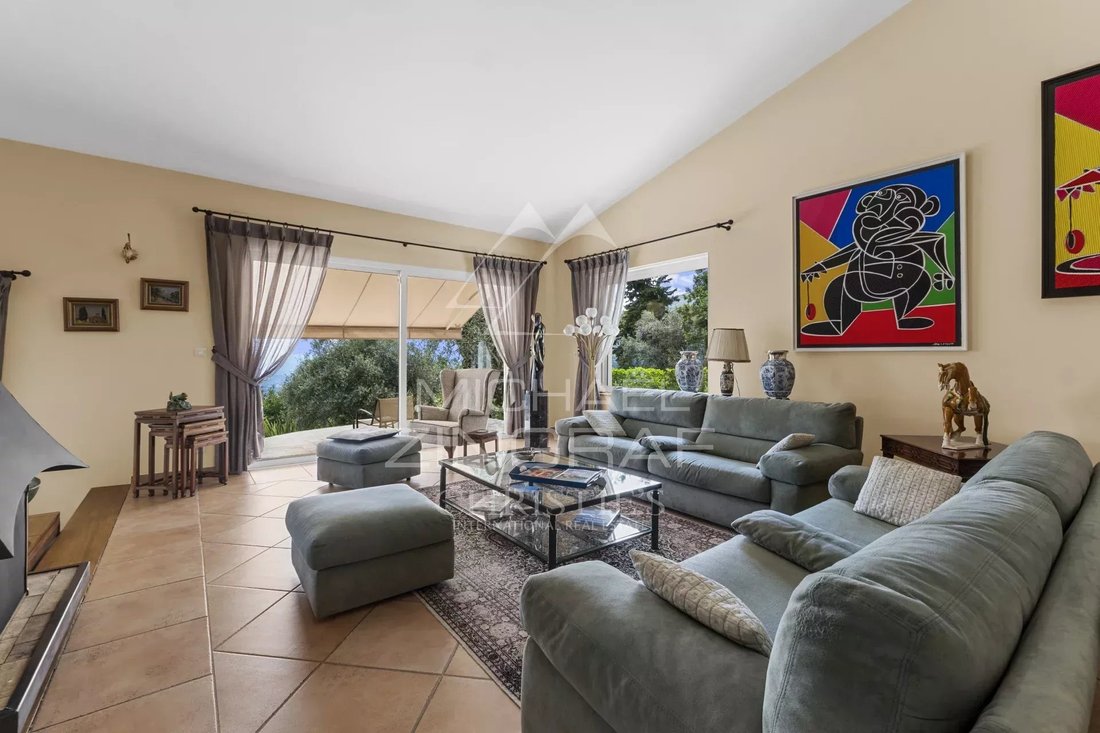 Villa in Châteauneuf-Grasse, Provence-Alpes-Côte d'Azur, France 5 - 15551944