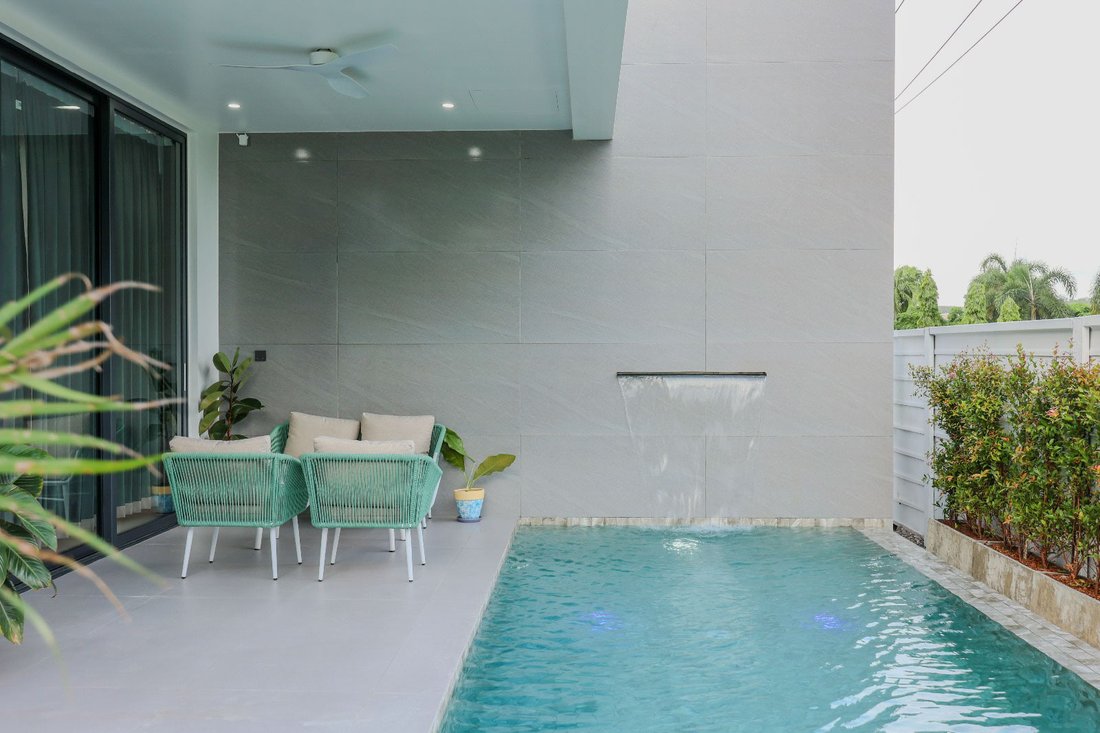 Villa in Chalong, Phuket, Thailand 3 - 15583871