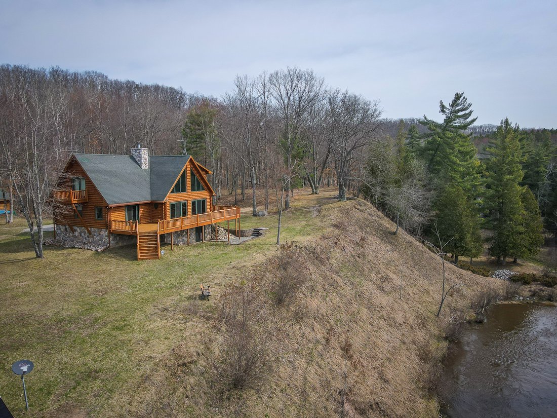 House in Wellston, Michigan, United States 2 - 15584103