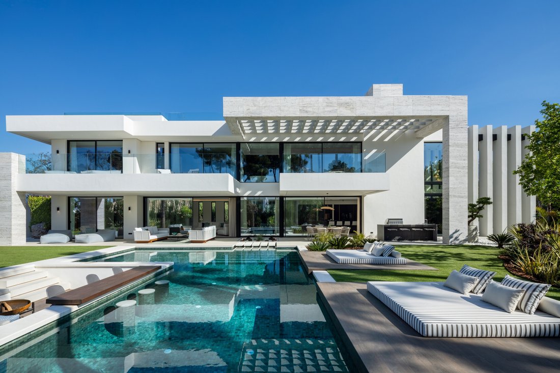 Villa in Puerto Banus, Marbella, Spain 3 - 15584448