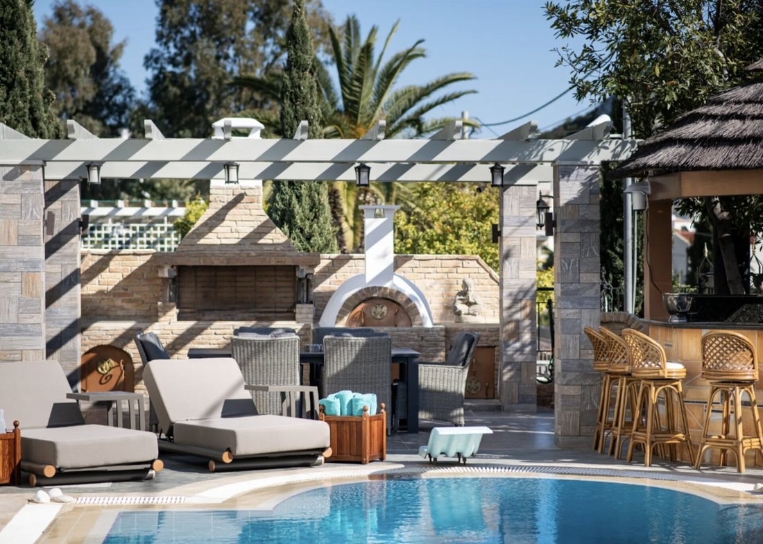 Villa in Vouliagmeni, Attica, Greece 2 - 15585031