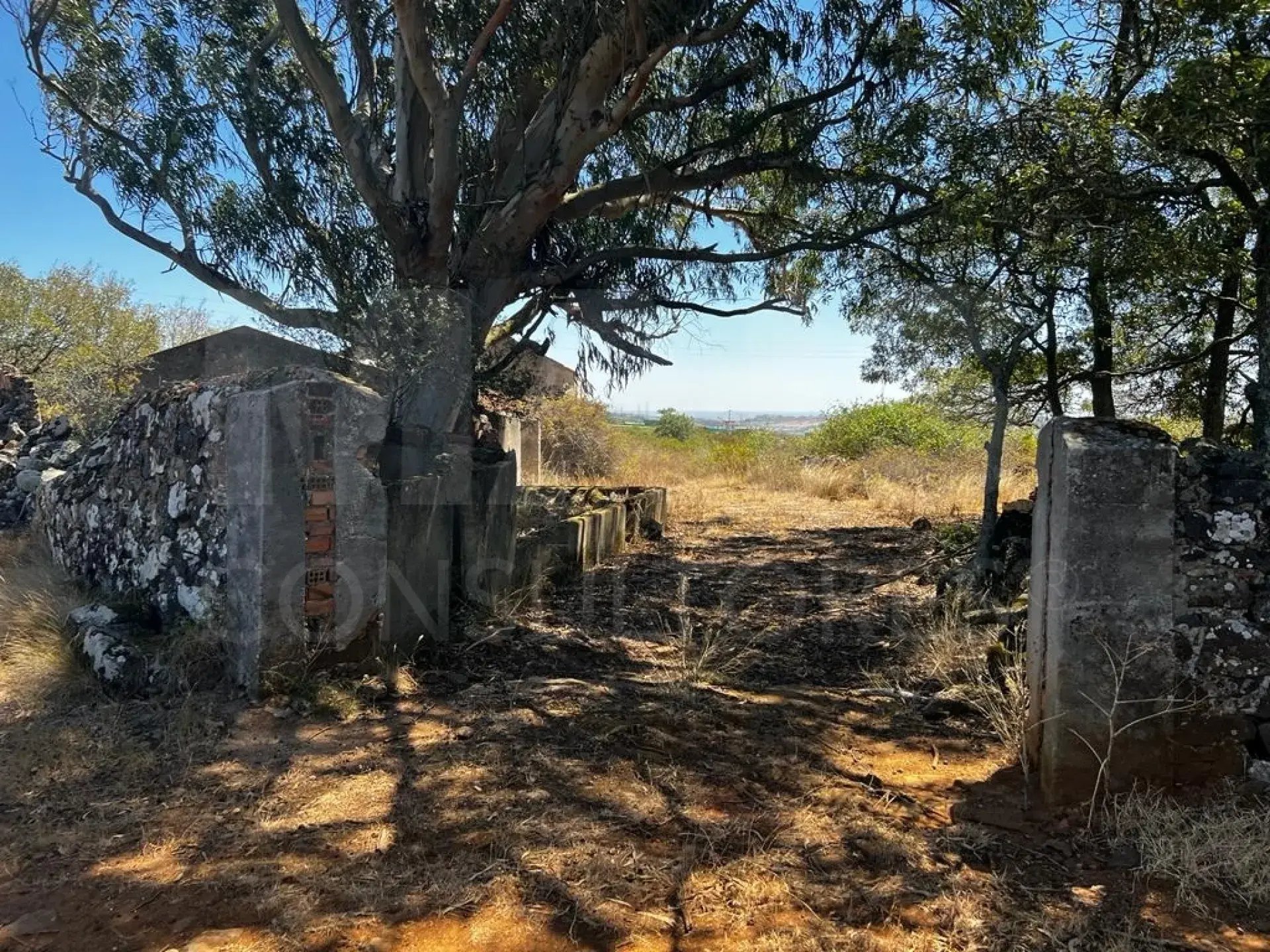 Land for sale in Loures, Portugal — €690,000