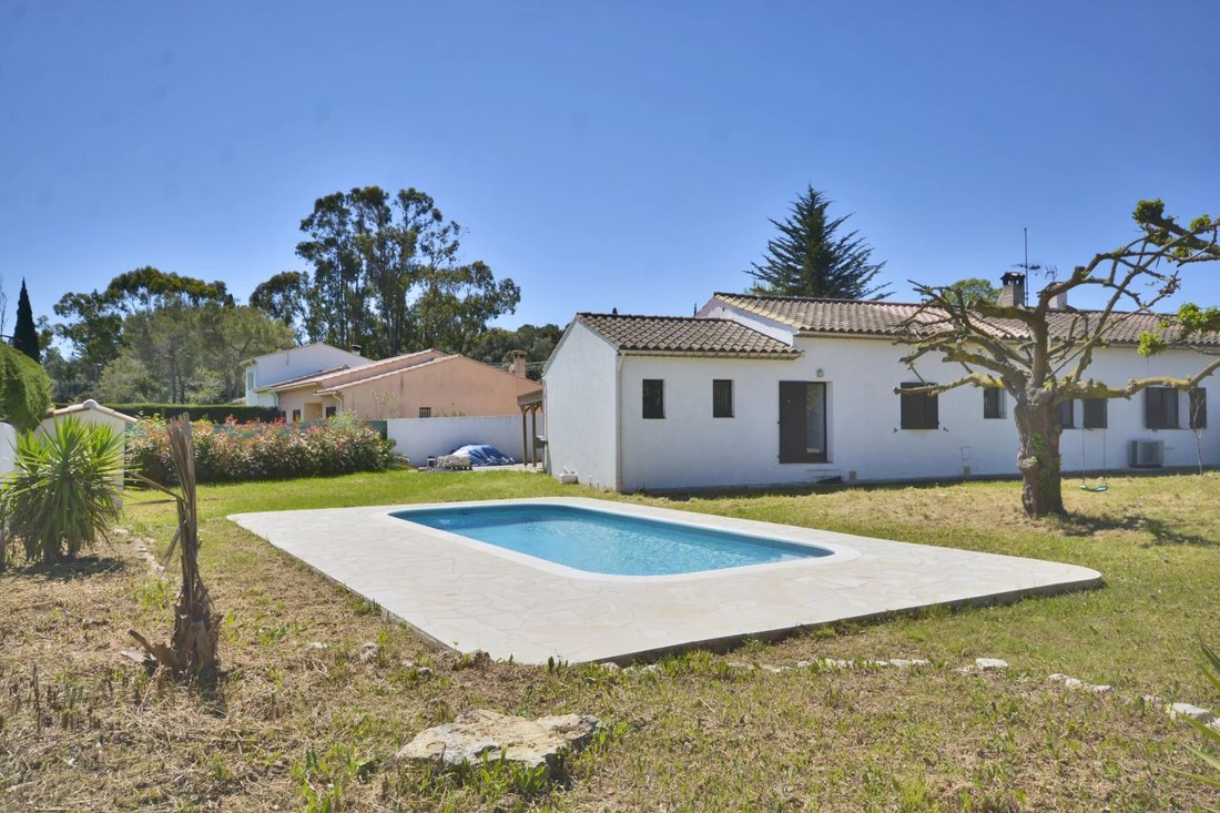 Villa in Mougins, Provence-Alpes-Côte d'Azur, France 1 - 15584661