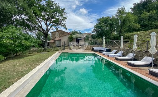 Estate in Castiglione d'Orcia, Tuscany, Italy 1