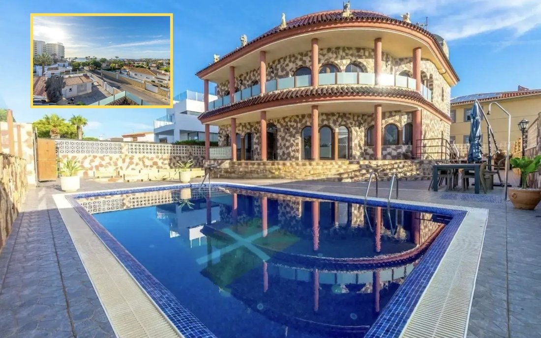 Villa in La Zenia, Orihuela, Valencian Community 2 - 15486496