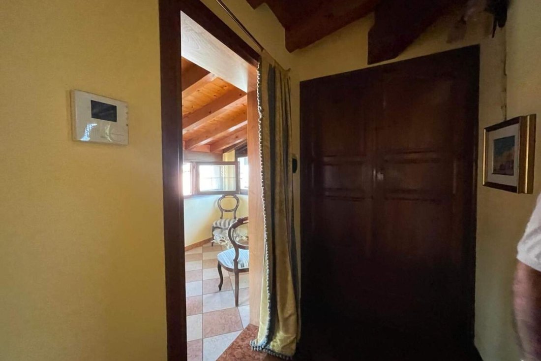 Villa in Moniga del Garda, Lombardy, Italy 3 - 15585703