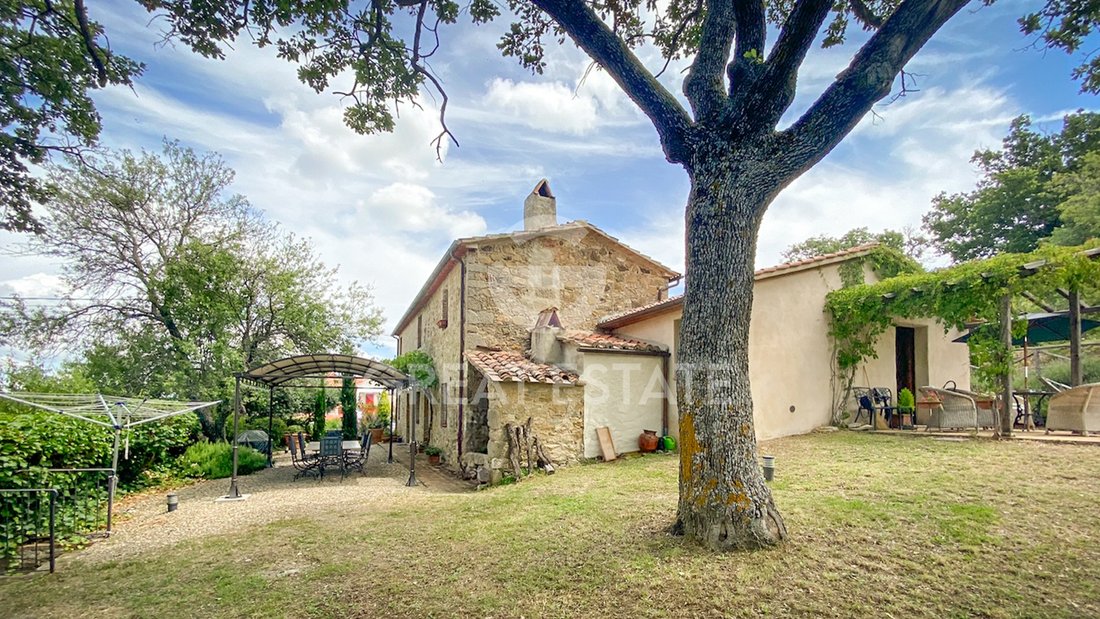 Estate in Castiglione d'Orcia, Tuscany, Italy 3 - 15586107
